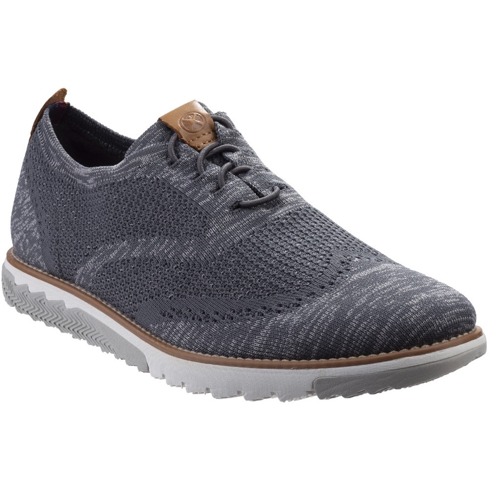 wingtip gym shoes